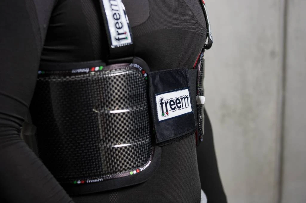 FreeM Brave Carbon RC 3 FreeM Brave Carbon RC - Image 3